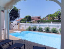 swimming pool, outdoor, water, house, pool, building